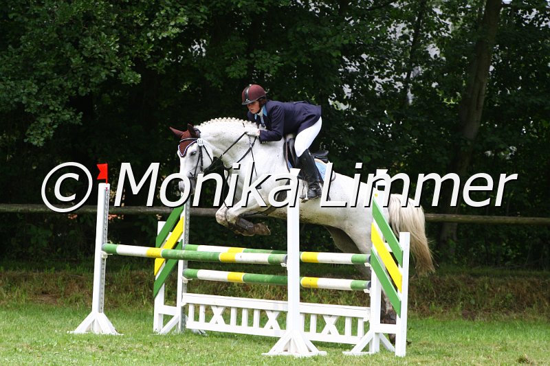 007L8096_Askari_Spring Axx.JPG